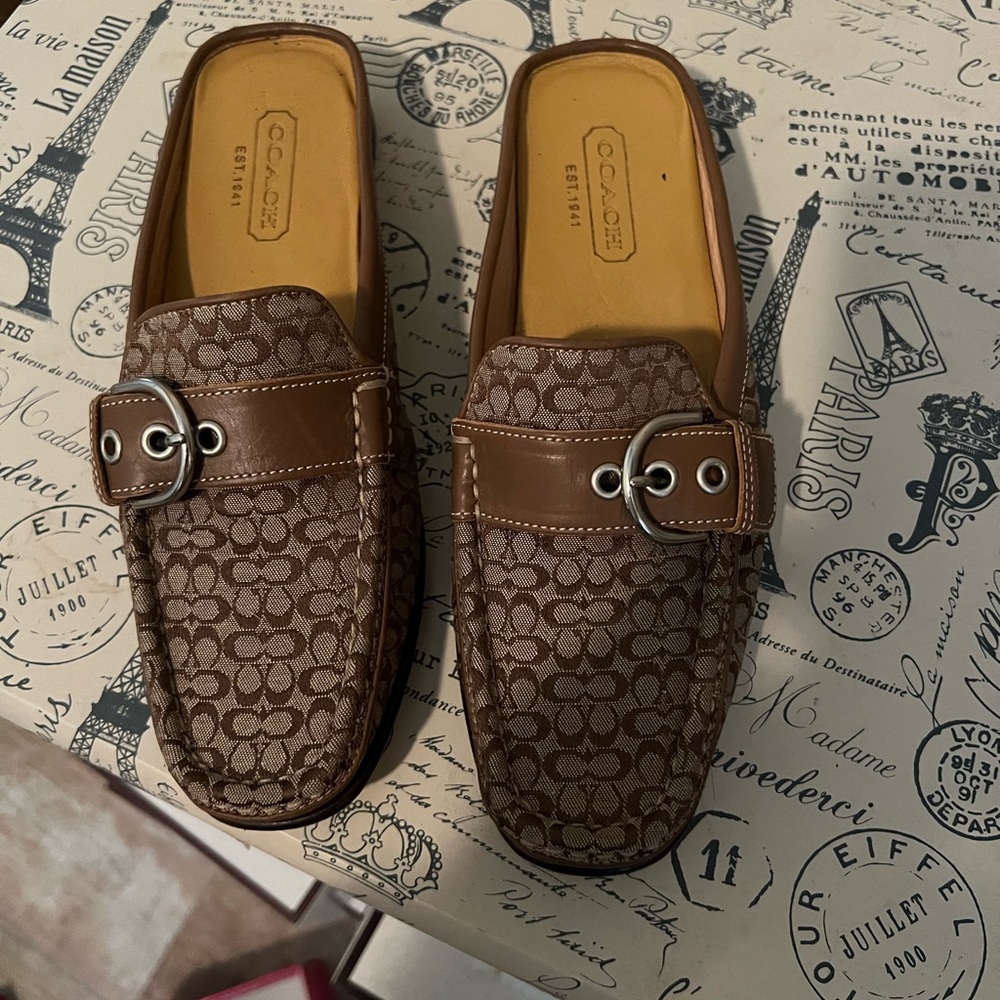 Coach brown signature flats